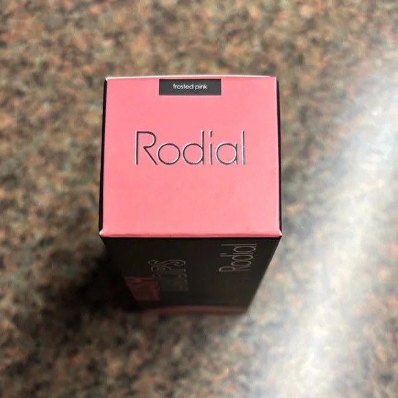 Rodial Blush Drops - Frosted Pink 15ml - Picture 3 of 3